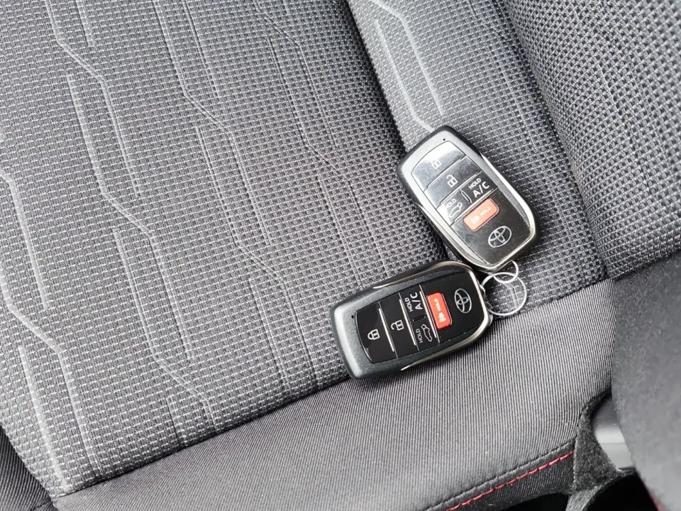 Toyota Rav4 SE 2025