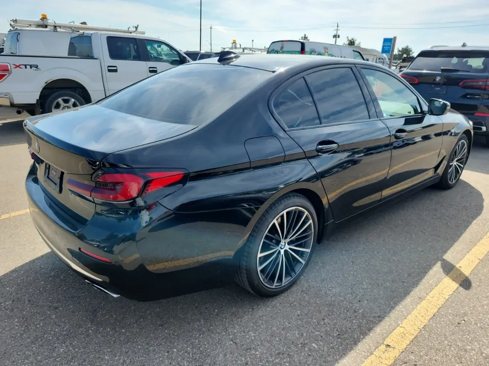BMW Sedan 530i Xdrive 2021