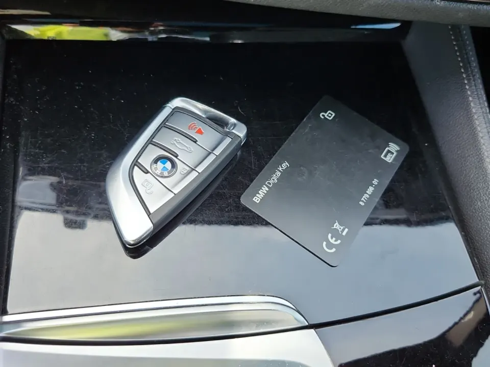 BMW Sedan 530i Xdrive 2021
