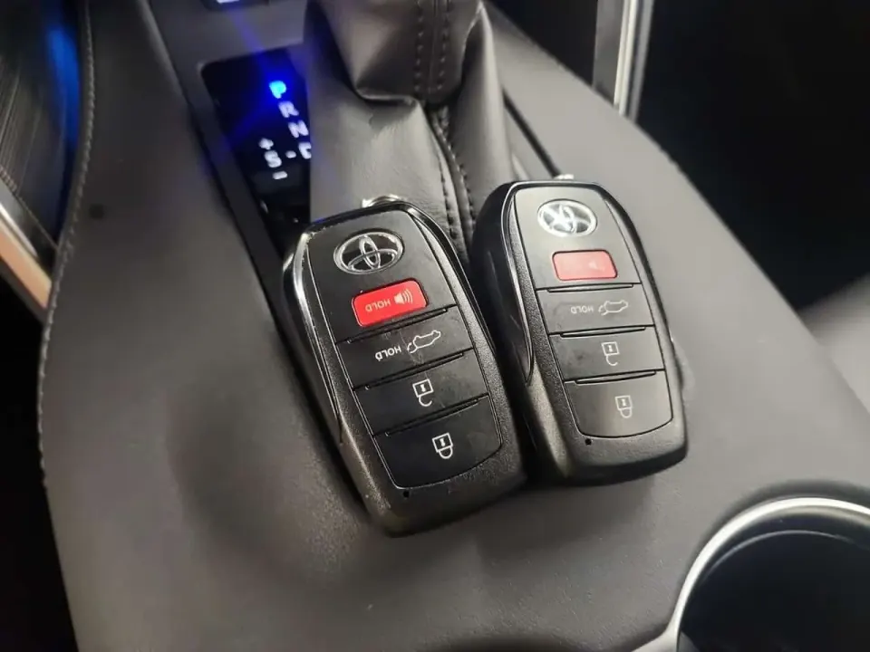 Toyota Venza LIMITED 2024