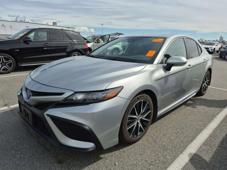 Toyota Camry HYBRID SE 2021