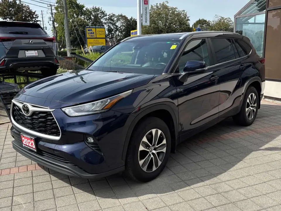 Toyota Highlander AWD 2023