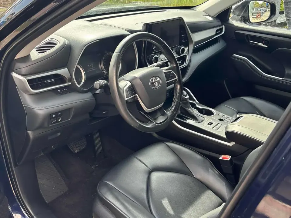 Toyota Highlander AWD 2023