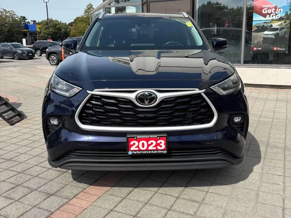 Toyota Highlander AWD 2023