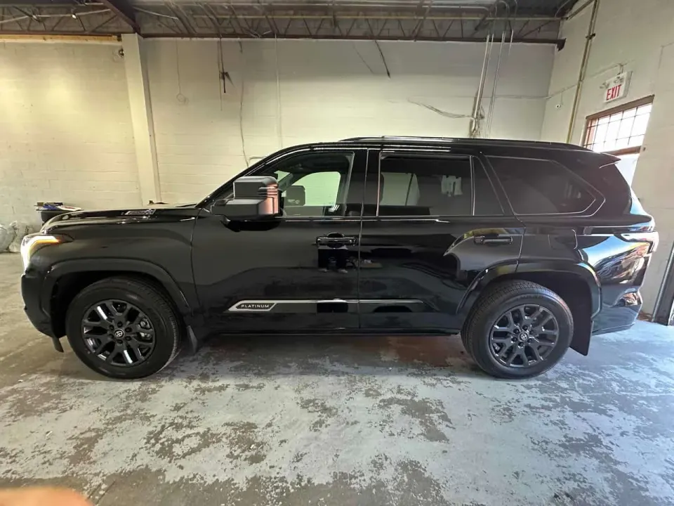 Toyota Sequoia Platinum 4WD 2026