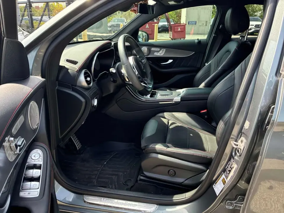 Mercedes-Benz GLC 300 2023