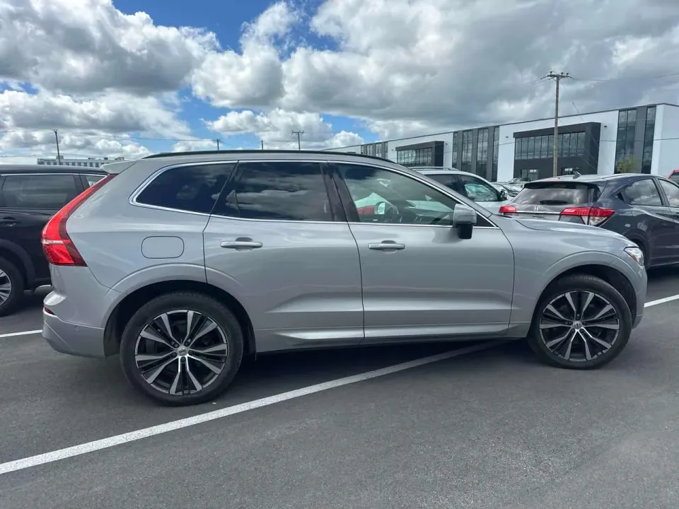 Volvo XC60 Momentum 2022
