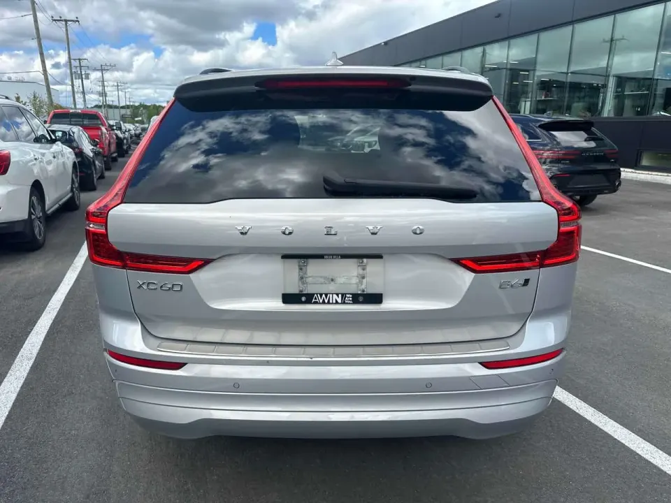 Volvo XC60 Momentum 2022