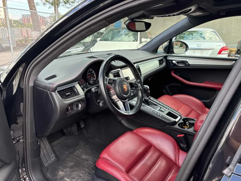 Porsche Macan Turbo 2015