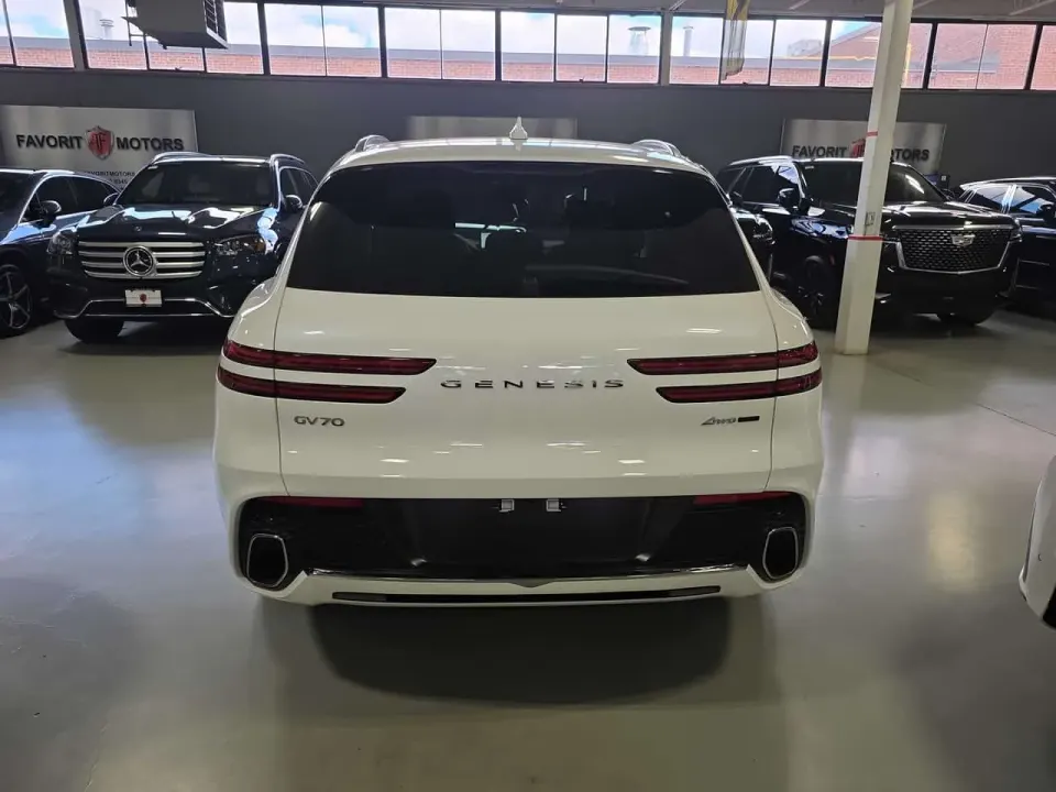 Genesis GV70 2.5T Advanced 2025