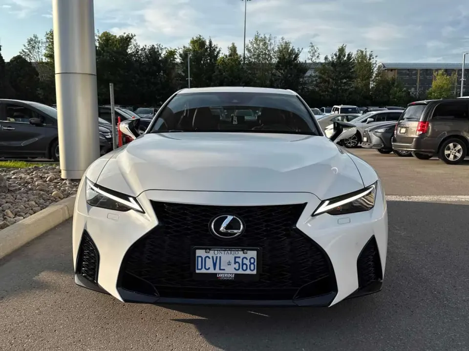 Lexus IS 300 AWD 2024