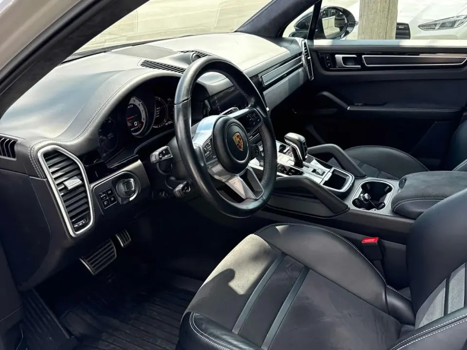 Porsche Cayenne GTS 2021