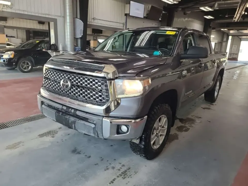 Toyota Tundra SR5 PLUS CREW CAB SHORT BED 2018