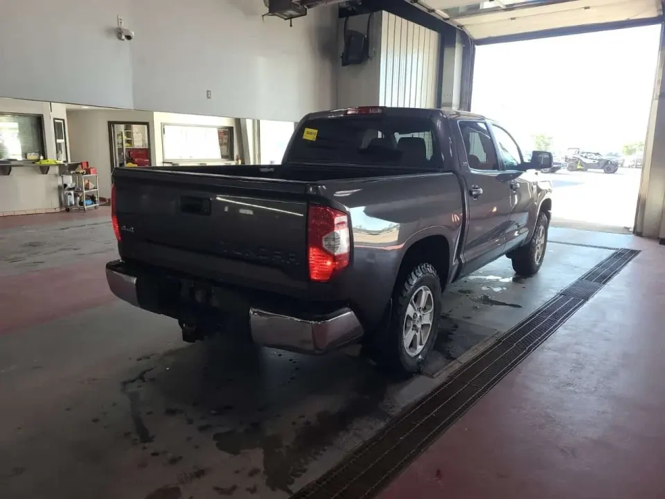 Toyota Tundra SR5 PLUS CREW CAB SHORT BED 2018