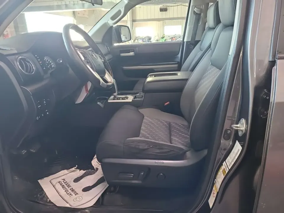 Toyota Tundra SR5 PLUS CREW CAB SHORT BED 2018