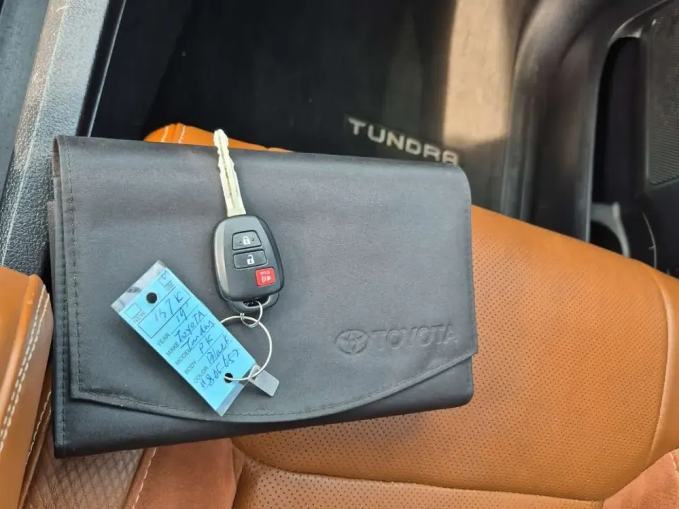 Toyota Tundra PLATINUM CREW CAB SHORT BED 2019