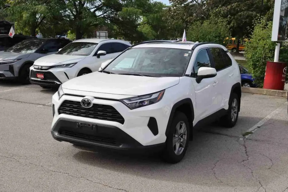 Toyota Rav4 XLE 2025