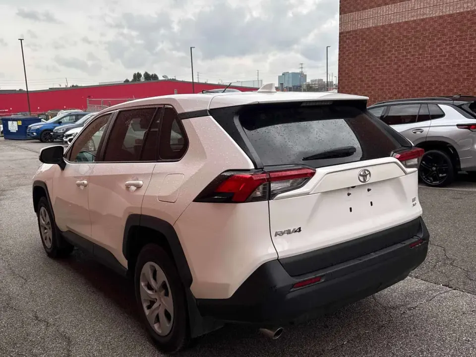 Toyota Rav4 LE AWD 2024