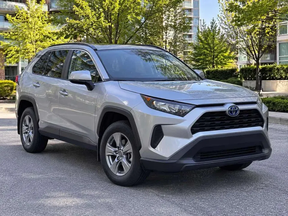 Toyota Rav4 LE AWD 2023