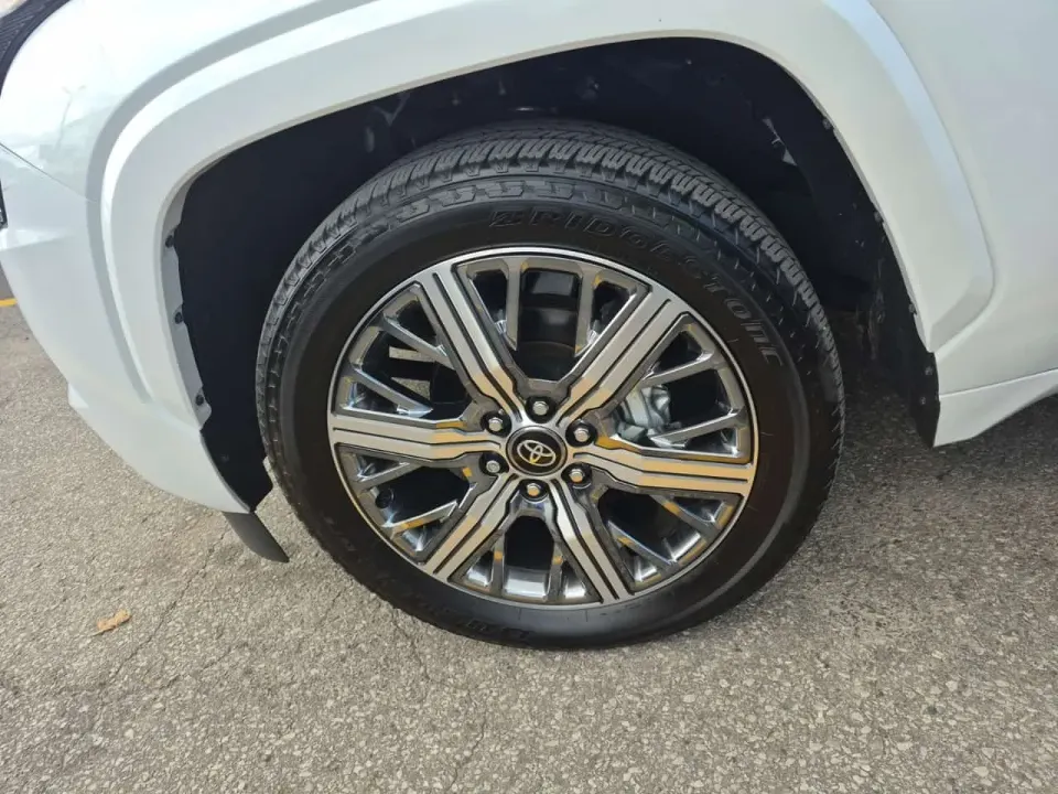 Toyota Sequoia PLATINUM 2025