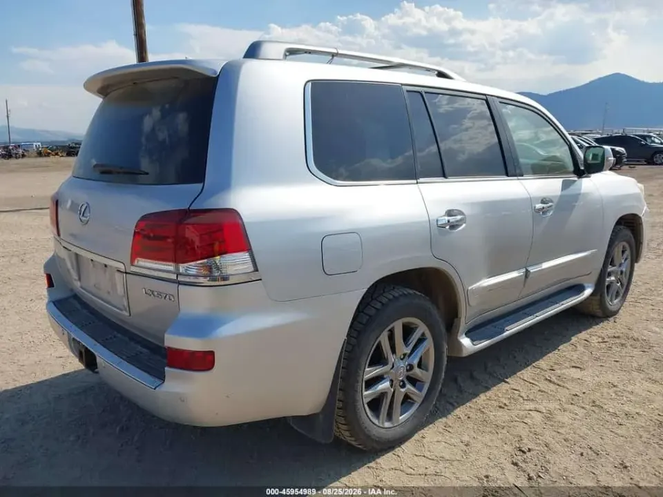 Lexus LX 570 2013