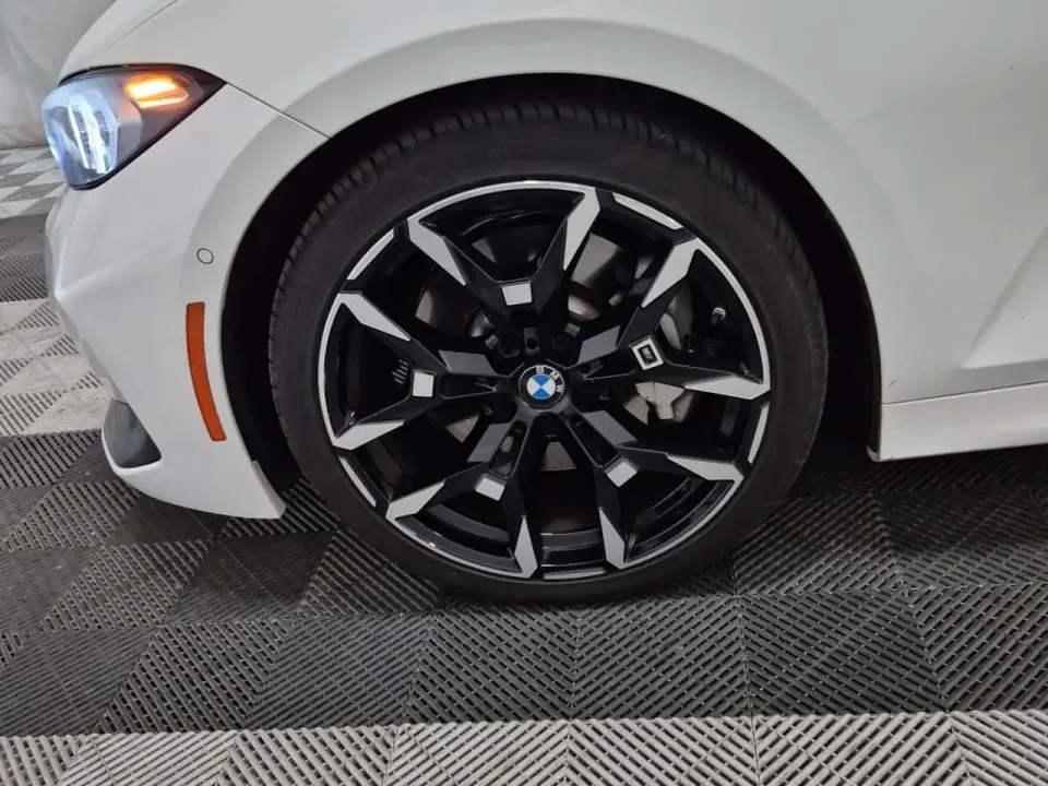 BMW 330I XDRIVE M SPORT 2025
