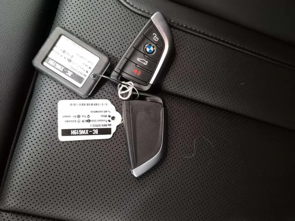 BMW 330I XDRIVE M SPORT 2025