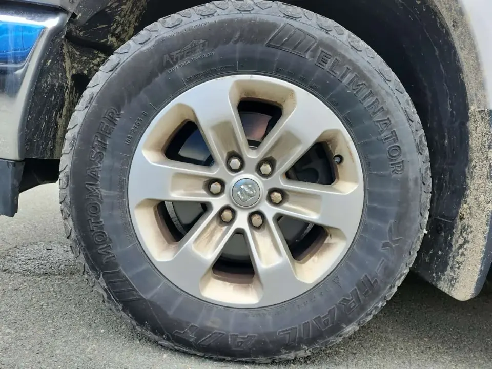Dodge RAM 1500 4x4 Crew Cab 5'7" Box Laramie Crew Cab Short Bed 2019