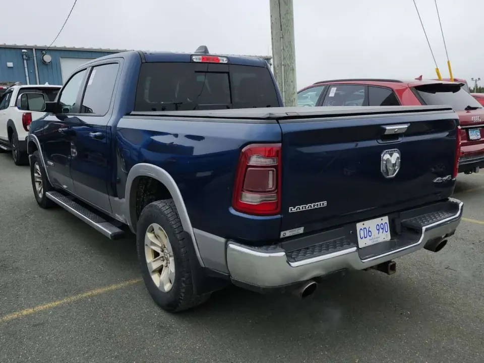 Dodge RAM 1500 4x4 Crew Cab 5'7" Box Laramie Crew Cab Short Bed 2019