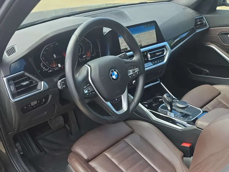 BMW 330i xDrive 2021