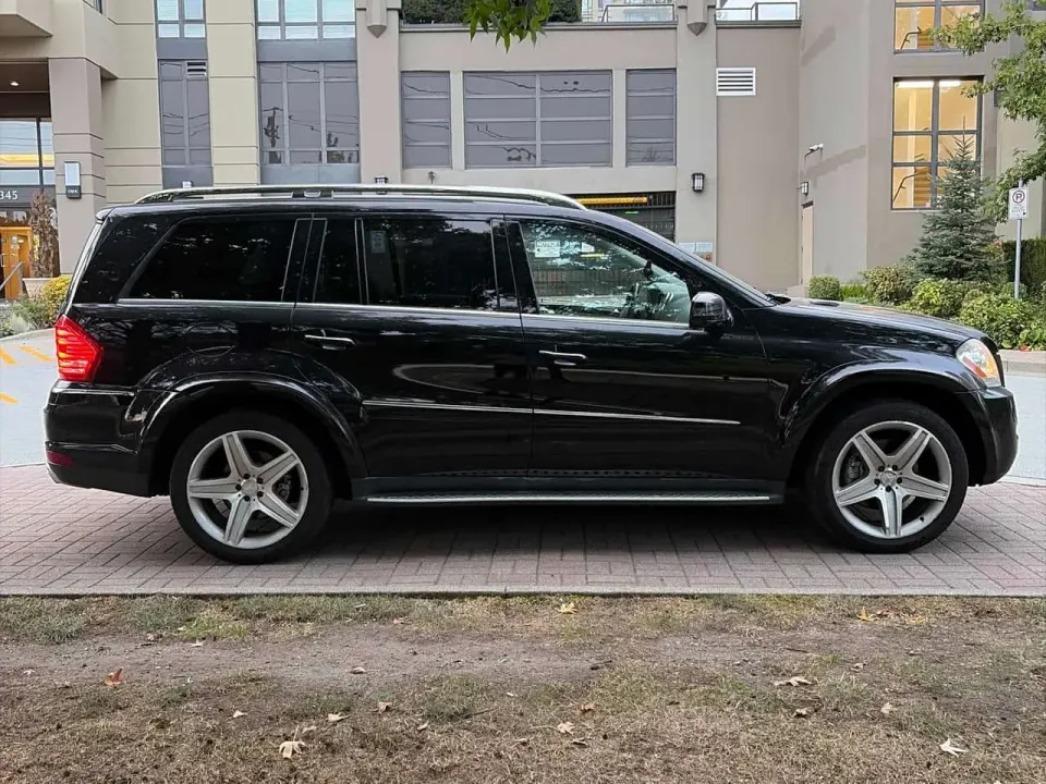 Mercedes-Benz GL 550 2011