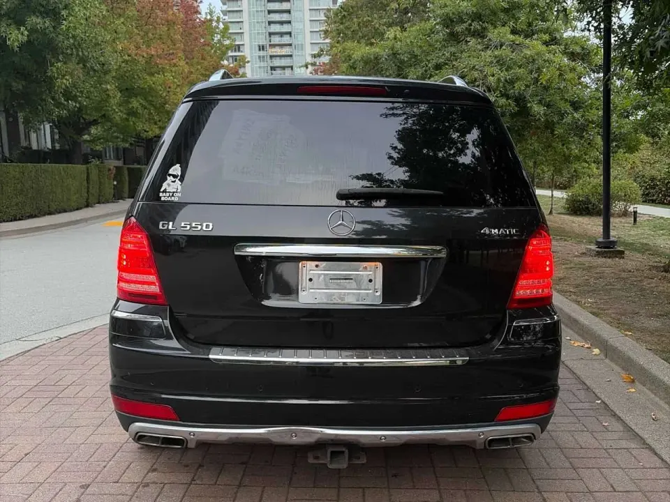 Mercedes-Benz GL 550 2011