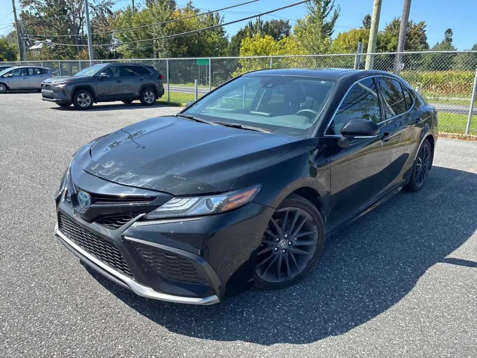 Toyota Camry Hybrid XSE 2021