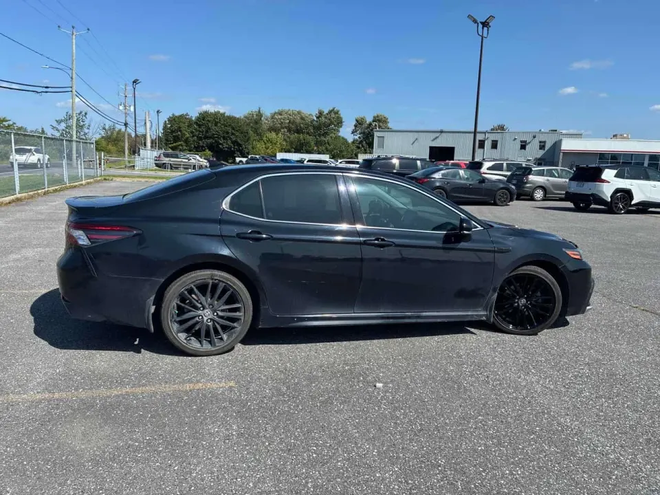 Toyota Camry Hybrid XSE 2021