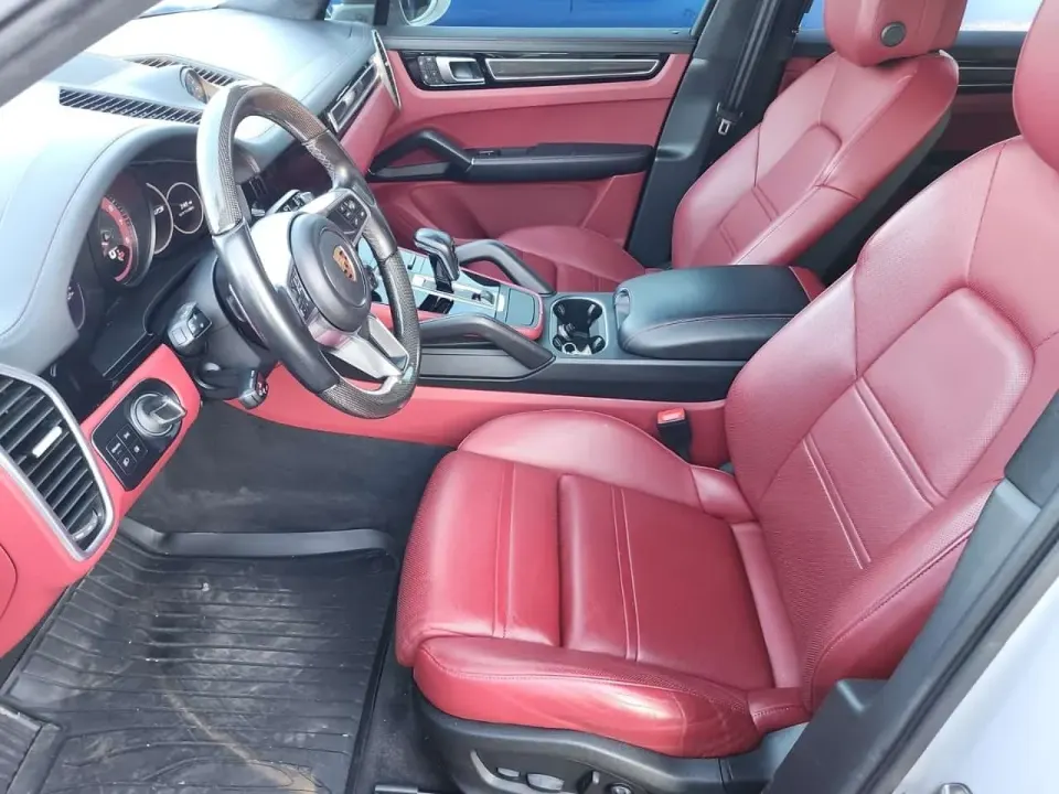 Porsche Cayenne GTS 2023