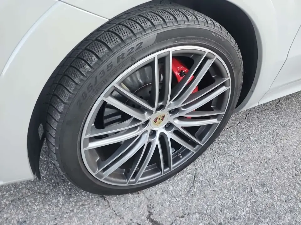 Porsche Cayenne GTS 2023