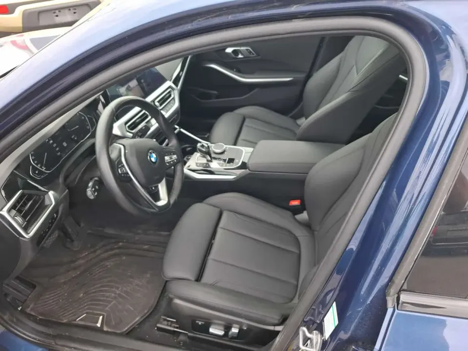 BMW 330i xDrive 2021