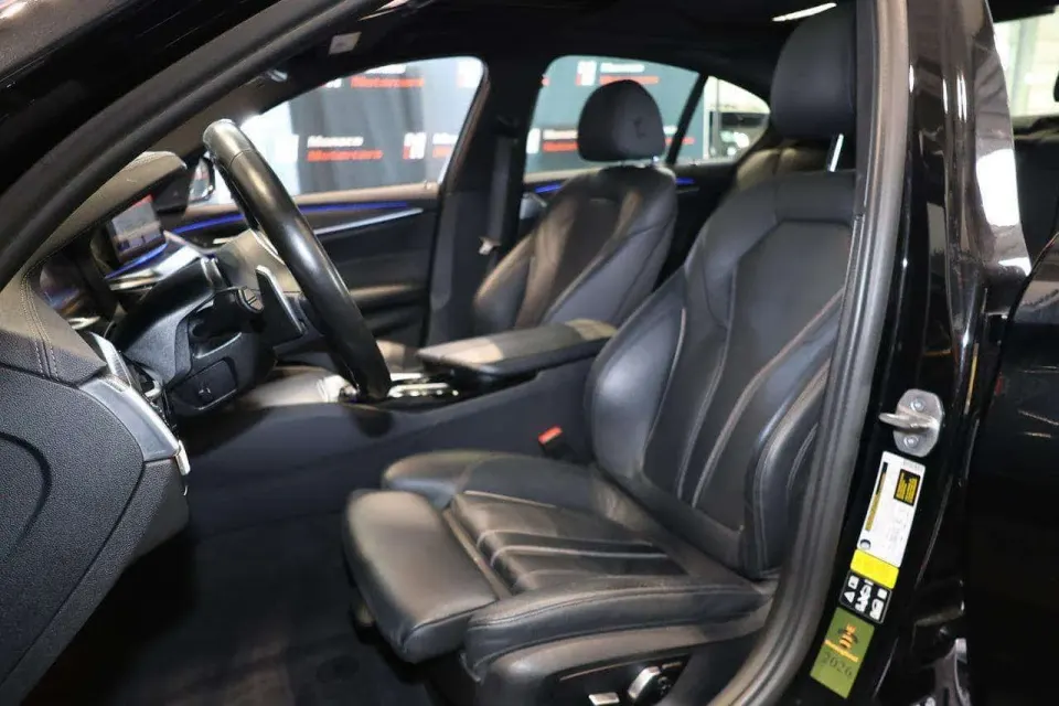 BMW 540i 540i xDrive MPKG|SUNROOF|CARPLAY|BLINDSPOT 2022