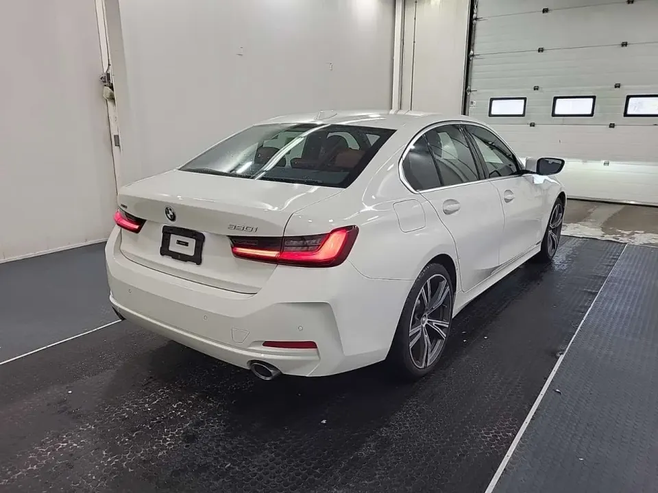 BMW 330I XDRIVE 2024