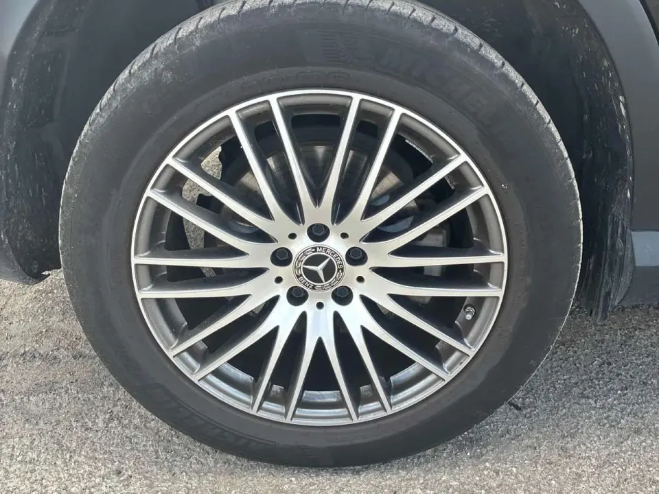 Mercedes-Benz GLC 300 2025