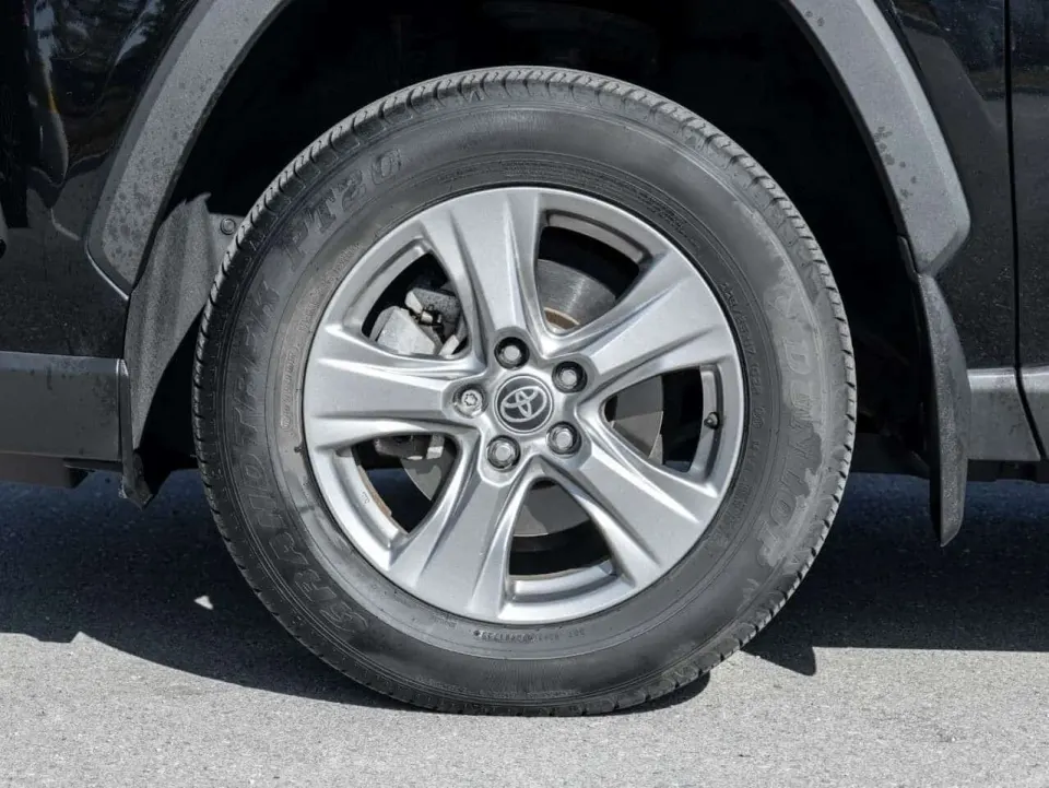 Toyota Rav4 XLE AWD 2023