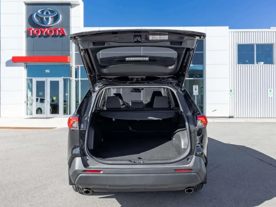 Toyota Rav4 XLE AWD 2023