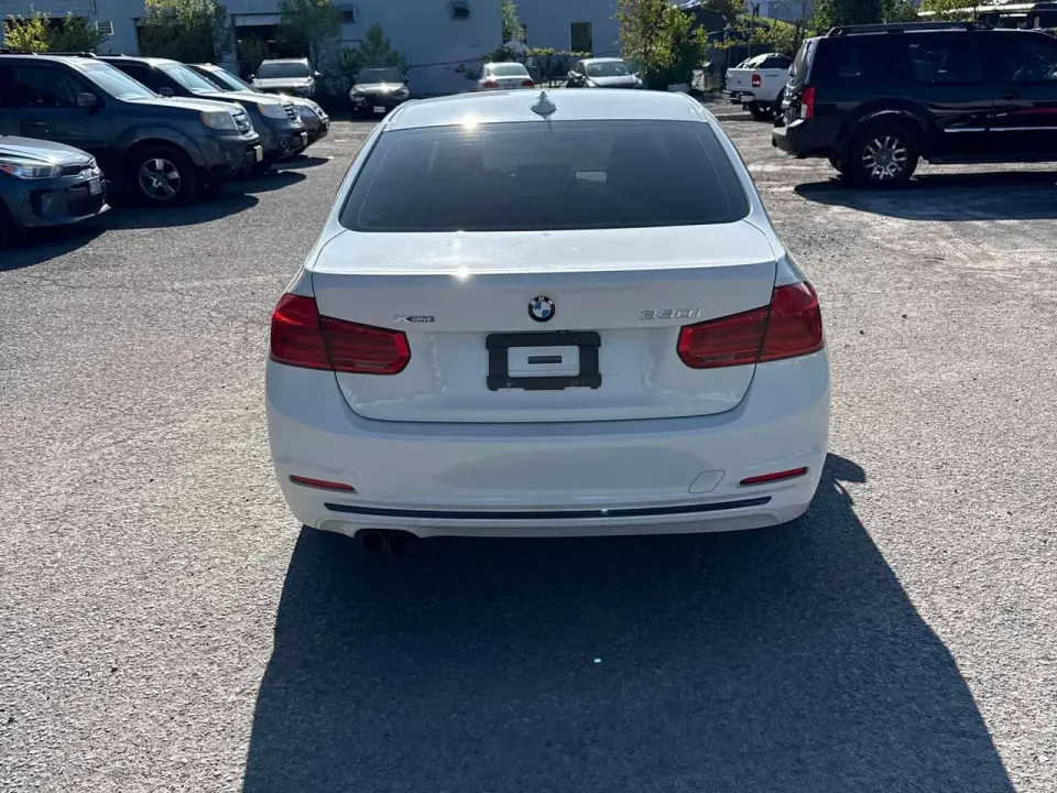 BMW 330i xDrive 2018