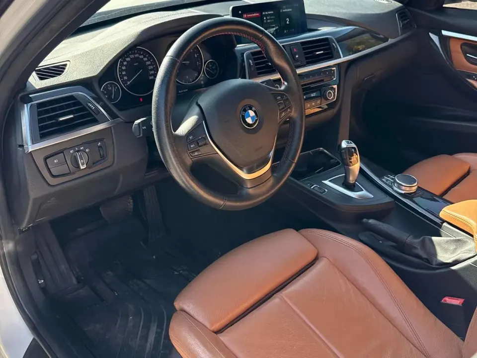BMW 330i xDrive 2018