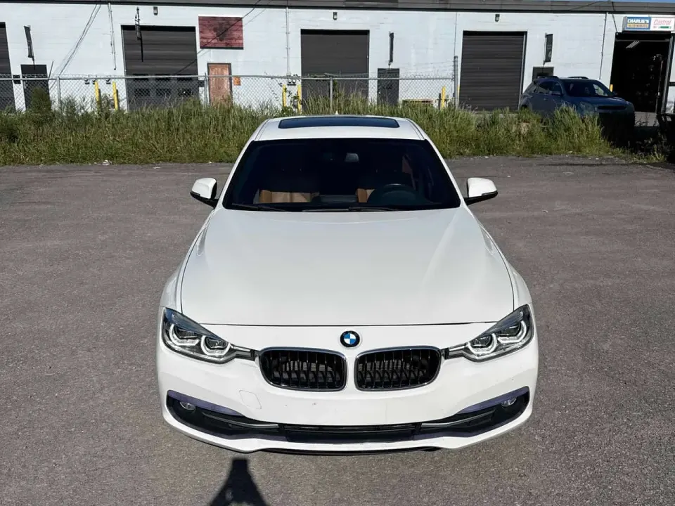 BMW 330i xDrive 2018