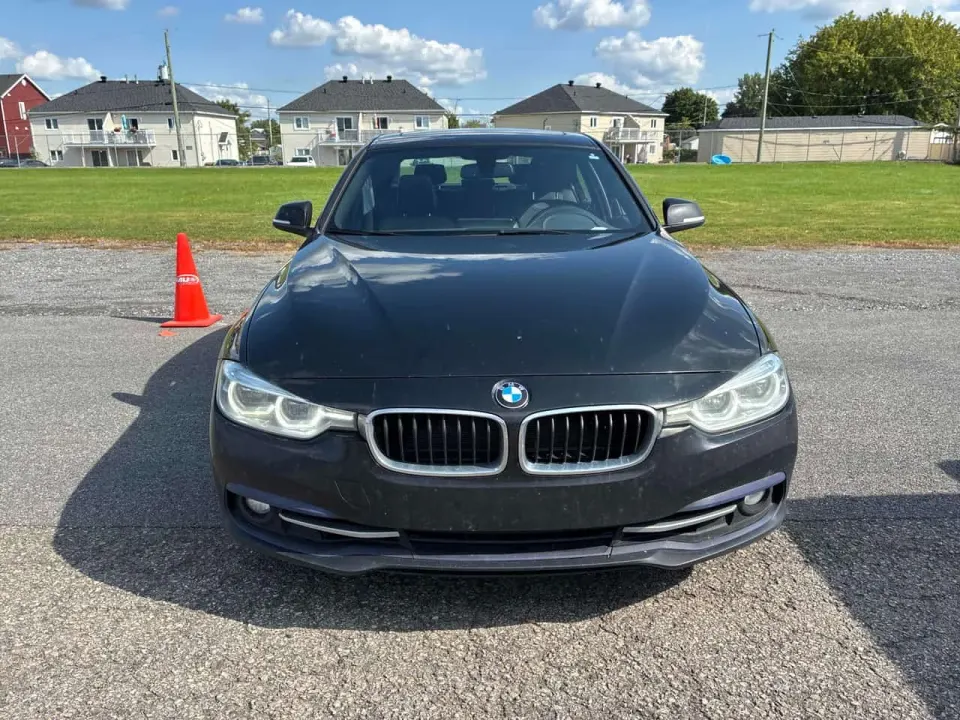 BMW 330i xDrive 2018