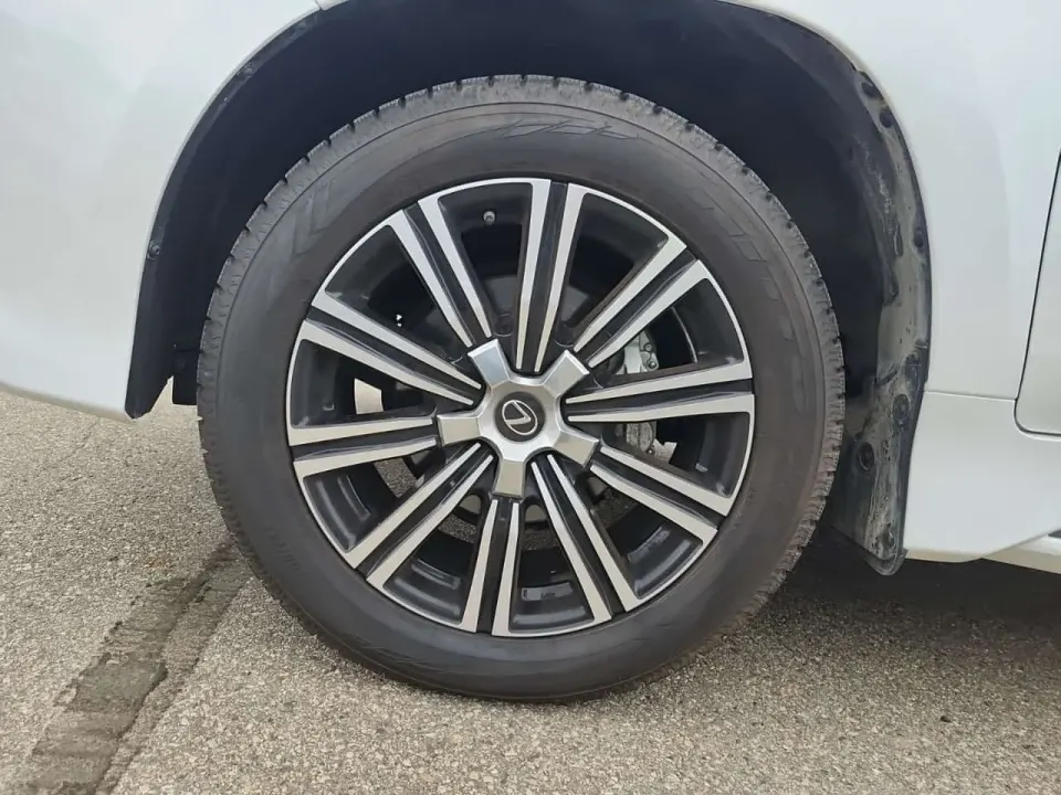 Lexus LX 570 2020