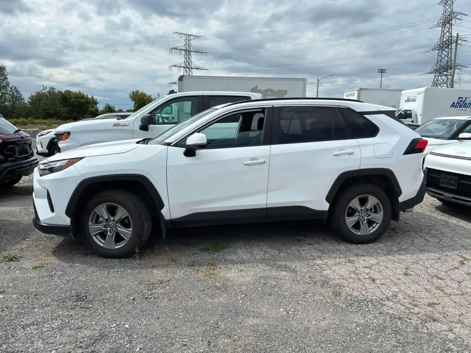 Toyota Rav4 XLE 2025