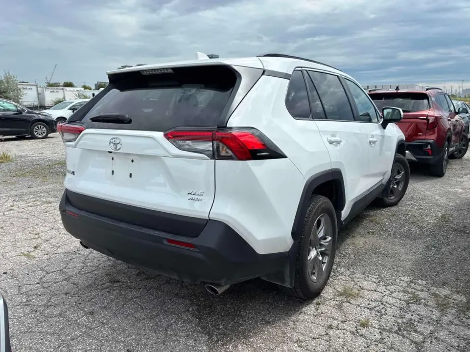 Toyota Rav4 XLE 2025