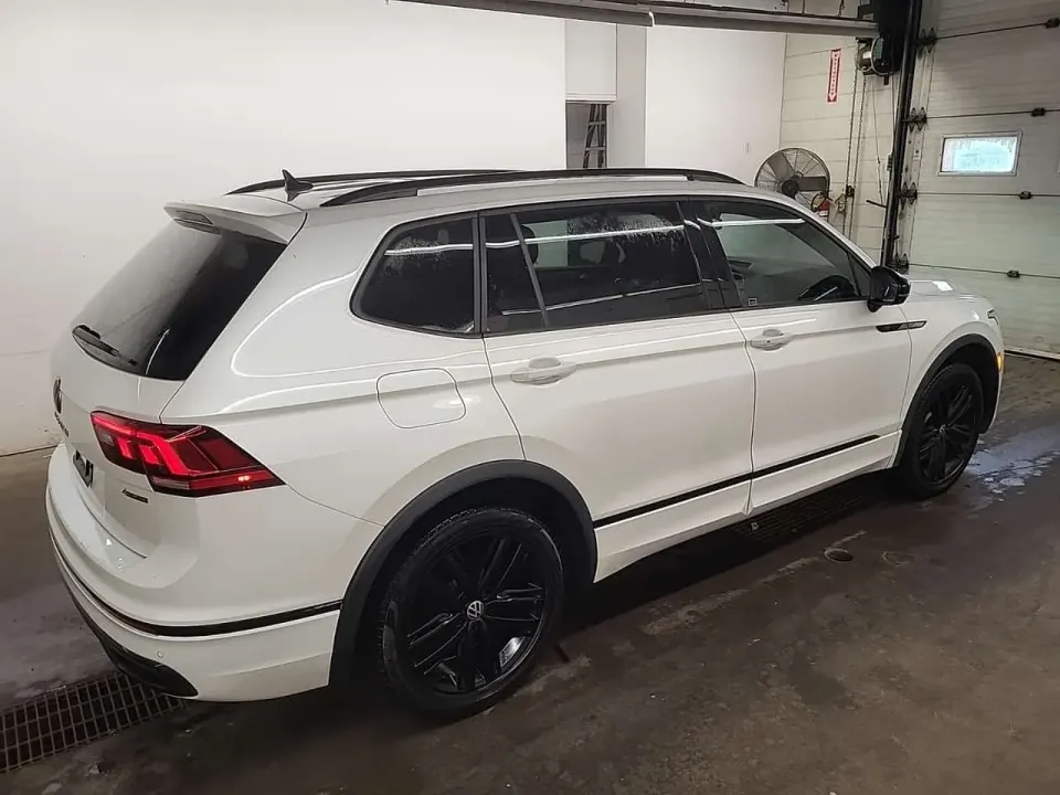 VW Tiguan COMFORTLINE R-LINE BLACK EDITION 2022